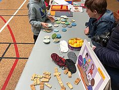 Mémory et domino tactile - Agrandir l'image, .JPG 532,5 Ko (fenêtre modale)