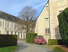 photo de l'abbaye - Agrandir l'image, .JPG 29,2 Ko (fenêtre modale)