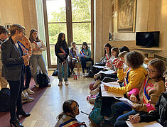 photo des jeunes malvillois du conseil des jeunes préparant leurs questions pour leur entrevue avec Madame GARNIER sénatrice - Agrandir l'image, .JPG 359,7 Ko (fenêtre modale)