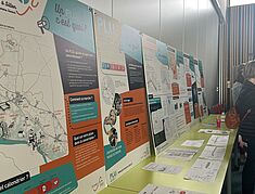 Stand du comité UVP (urbanisme Voirie et Patrimoine) avec la présentation du PLUi - Agrandir l'image, .JPG 2,0 Mo (fenêtre modale)