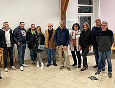 Equipe des annonceurs du véhicule électrique - Agrandir l'image, .JPG 1,1 Mo (fenêtre modale)